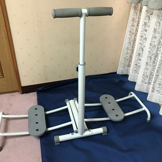 シェィプアップ器具　レッグクィーン