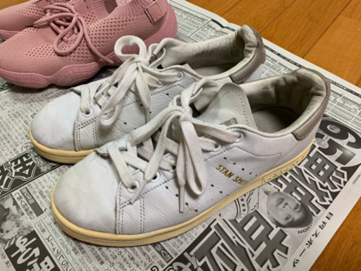 adidas スタンスミス　グレー