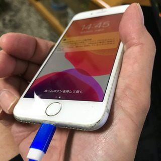auアイホン7 32G シルバー交渉中の画像