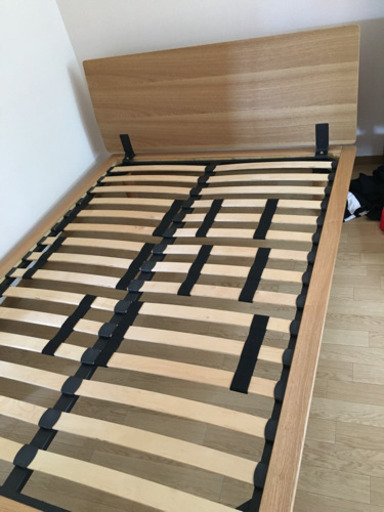 お値段交渉受け付けます。無印良品 ダブルベットフレームとマットレス付き