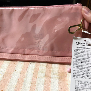 小物ケース(スマホ入れたまま操作出来る)の画像