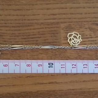 お洒落！透かし薔薇チャーム＆二種デザインチェーンブレスレットの画像