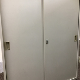 決まりました　オフィス用品　書類キャビネット　スチール②