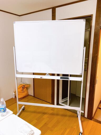 【新品・未使用】ホワイトボード（会議室、セミナールーム、オフィス等にいかがでしょうか）