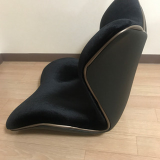 style  premium DX骨盤矯正椅子の画像