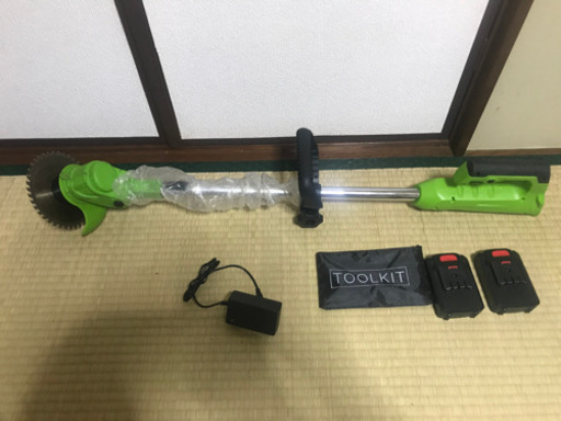 充電式　草刈り機　バッテリー2個