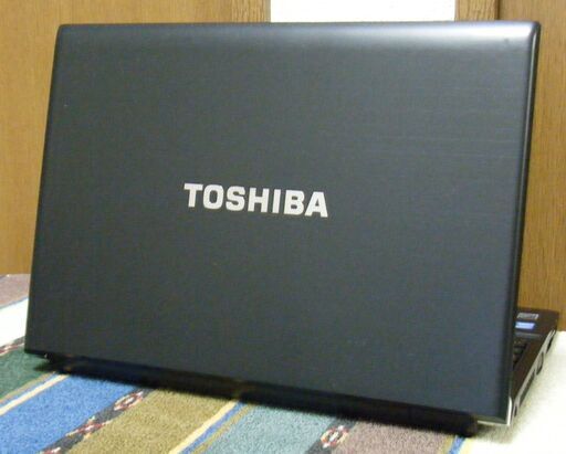 ?13.3型/軽量1.3kg♪/高性能?Core i3/快適♪メモリ4GB/HDD250GB♪/HDMI?/マイク?/すぐ繋がるWi-