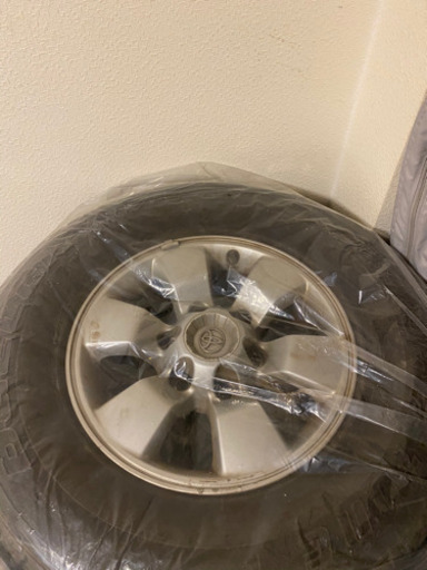 ハイラックスサーフ純正16インチホイール　タイヤ付き　ブリジストンデューラー　265 70R16