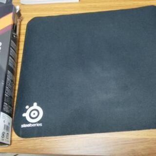 steelseries QcK マウスパッド