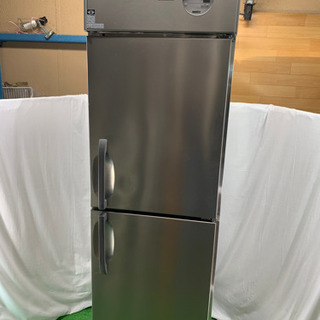 ダイワ/大和冷機 業務用 縦型2面冷蔵庫 377L 単相100V 2017年