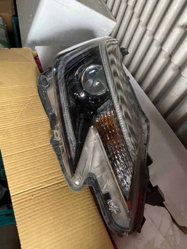 マークX130G's 純正ヘッドライト左右