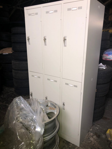 ロッカー　新品　未使用　全部　鍵付き