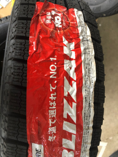 新品スタッドレス　155 /65R14 VRX