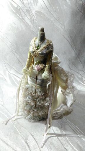 ☆新古品☆　ホワイトドレス・オブジェ