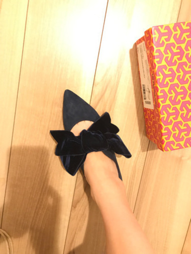 トリーバーチ　新品　リボンパンプス