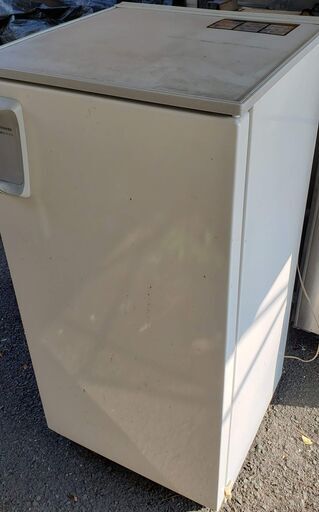 東芝 ホームフリーザー GF-W13H
