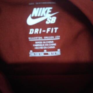 新品タグ付　NIKE 子供ロンT 10-12才用の画像