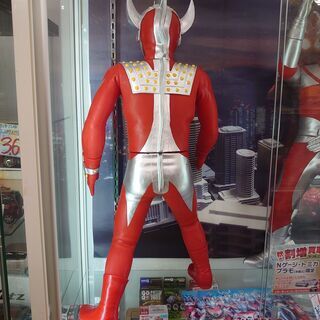 値下げしました！!【モノマニア四日市】【引き取り限定】ウルトラマンタロウ　フィギュア　高さ約80ｃｍ、幅約35ｃｍの画像
