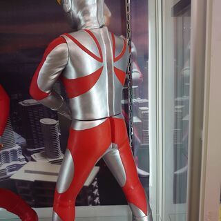 値下げしました！！【モノマニア四日市】【引き取り限定】ウルトラマンエース　フィギュア　高さ約80ｃｍ、幅約38ｃｍの画像