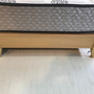 ニトリ　シーリー　シングルベッド①の画像