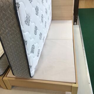 ニトリ　シーリー　シングルベッド①の画像