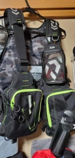 タックルベスト ダイワ 美品 おまけ多数！