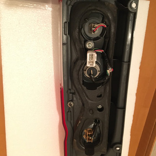 ハイエース200系　４型純正テールランプの画像