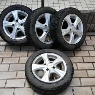 軽四輪自動車スタッドレスタイヤ（アルミホイール付き）