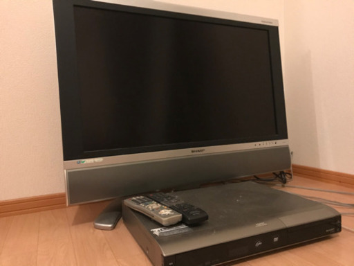 テレビとDVDプレイヤー