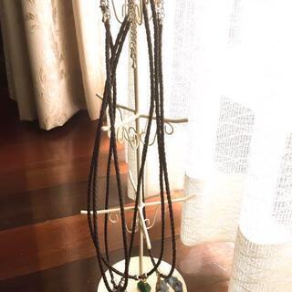 合皮スエード革紐ネックレスの画像