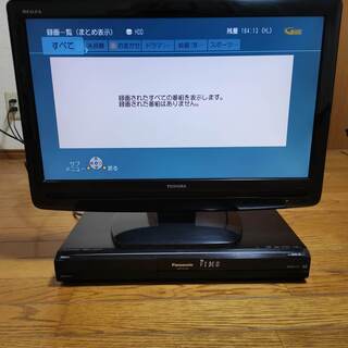 HDD内蔵DVDレコーダーと22型液晶テレビ（テレビはジャンク扱い）