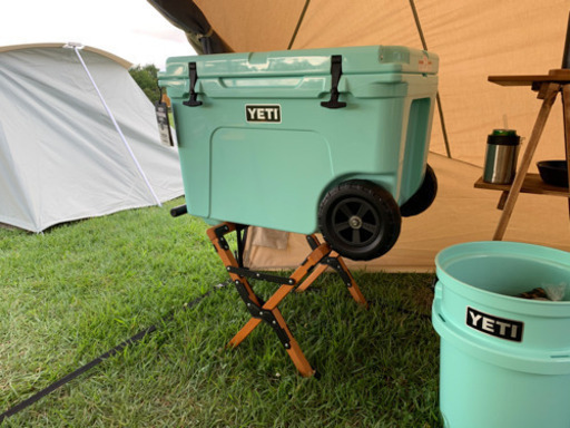 イエティ　タンドラホール　シーフォーム　美品　クーラーボックス