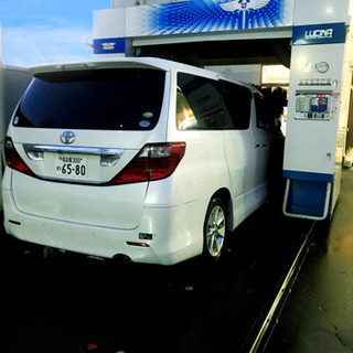 ガソリンスタンド　店頭　スタッフの画像