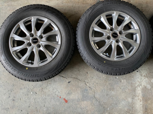 スタッドレスタイヤホイール4本 175/70R14