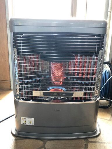 札幌近郊　送料無料　CORONAコロナ★密閉式FF石油ストーブ 木14畳コン23畳 FF-VT4211P 2011年製