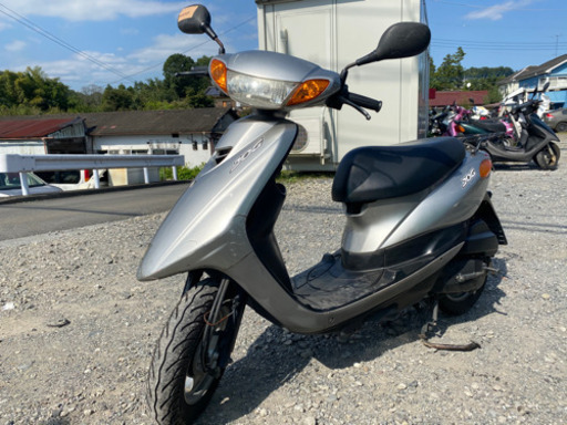 オートショップable 02092918Y ヤマハ ジョグ シルバー 関東圏内 即日配送 激安配送料金3000円〜。 他にも多数出品中！！オートショップableで検索♩ 修理や買取も可能です！クレジット分割、代引き支払い可能！平均在庫日数3日 業者卸にも