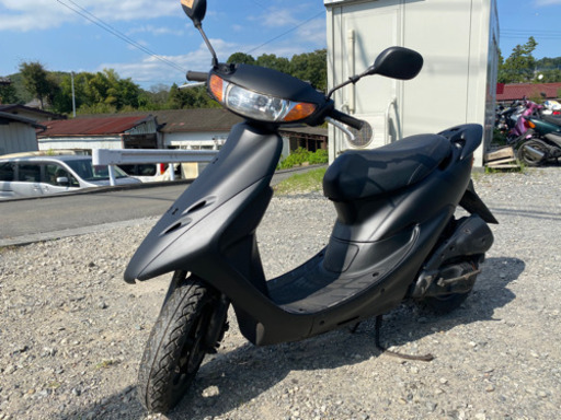 オートショップable 02092919LD ホンダ ライブディオ ZX仕様 マッドブラック 関東圏内 即日配送 激安配送料金3000円〜。 他にも多数出品中！！オートショップableで検索♩ 修理や買取も可能です！クレジット分割、代引き支払い可能！平均在庫日数3日 業者卸にも
