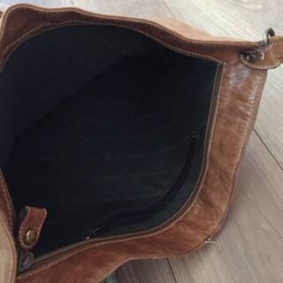 ★再々値下げ★イタリアンレザー★肩掛けバッグ★斜めがけバッグ★ブラウン★イタリアにて購入★USED品★の画像