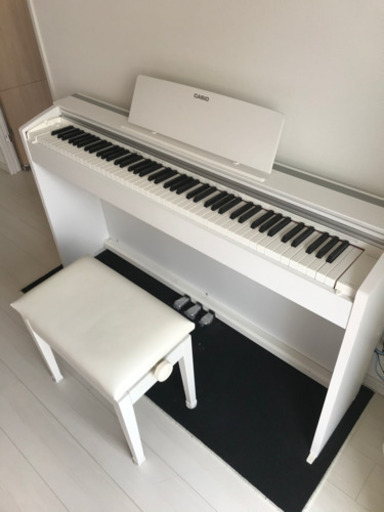 （引渡予定者居る) カシオ電子ピアノ　Privia　18年製　新品並み