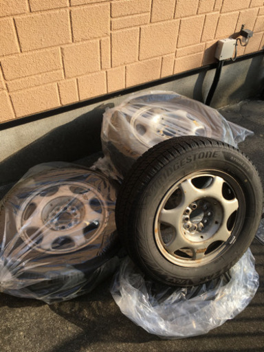 【バリ溝】スタッドレスタイヤ　4本セット（ホイール付）