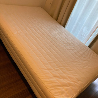 【受け渡し予定者決定】０円【 無印良品 】脚付マットレス / ベッド / セミダブル の画像