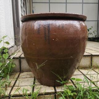 壷　水入ります