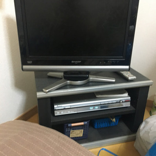 シャープ　テレビ19インチ無料で差し上げます0円