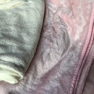 引渡し決定しました。毛布　白　　敷毛布　　桜色