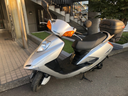 原付2種 HONDA ストリーム 125 珍車 リアBOX付き開閉でき鍵あり