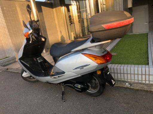 原付2種 HONDA ストリーム 125 珍車 リアBOX付き開閉でき鍵あり