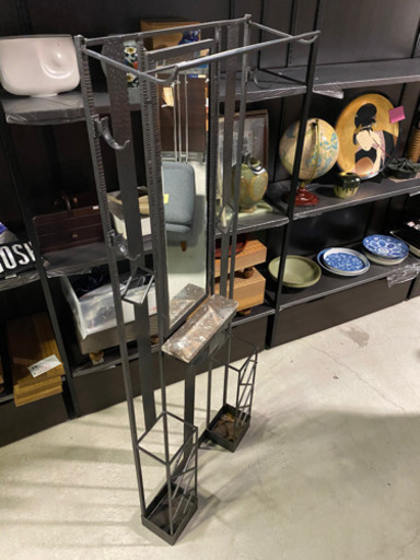 激レア！ベルギー 北欧家具 玄関家具 ラック 傘立て アイアン製