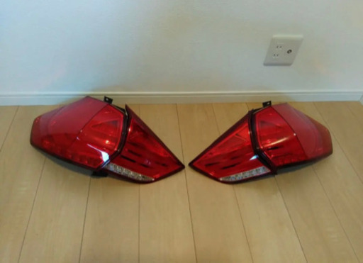 エクストレイル　T32　前期用フルLEDテール