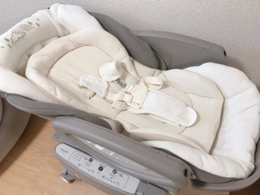 aprica 電動ベビースウィング