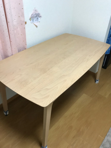 4人がけダイニングテーブル